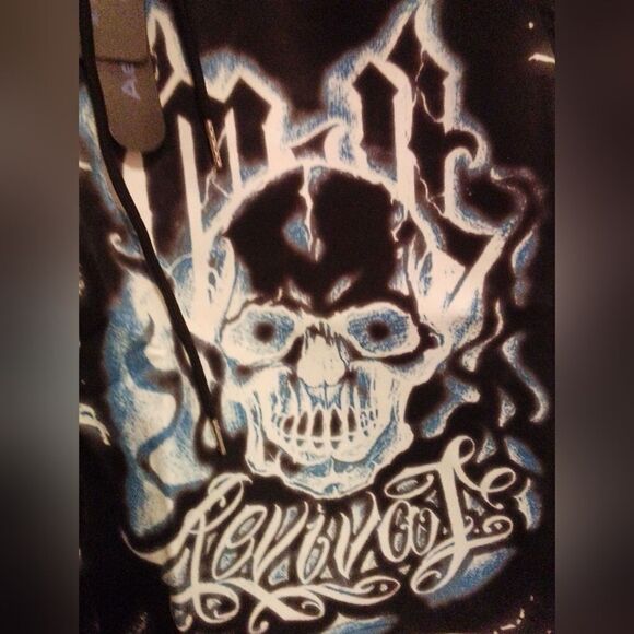 Men’s Graphic Skull Lightning Print Shorts - Size Small - Picture 3 of 5